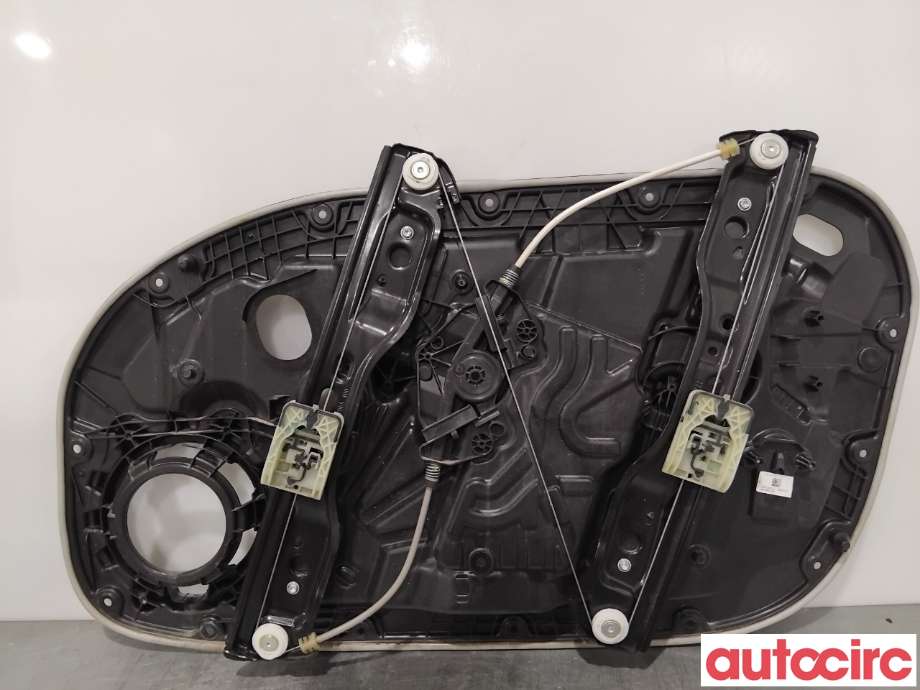 Ruteheis til Volvo V60 / V60 CC 2018-->> (Type II)  (VOLVO|31462708||31462704)
