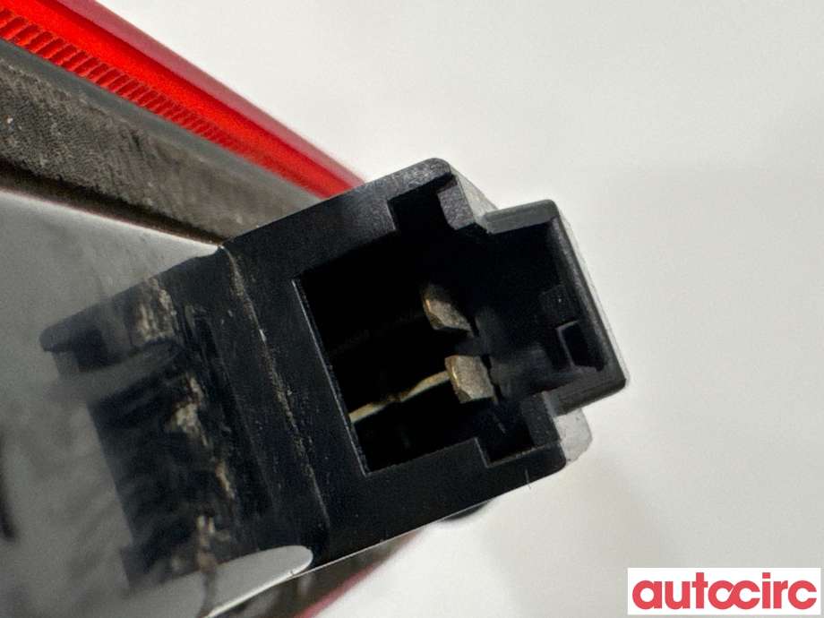 Baklykt bremselys bakrute til Subaru Outback 2009-2014 (Type IV)  (SUBARU|84701AJ040|)
