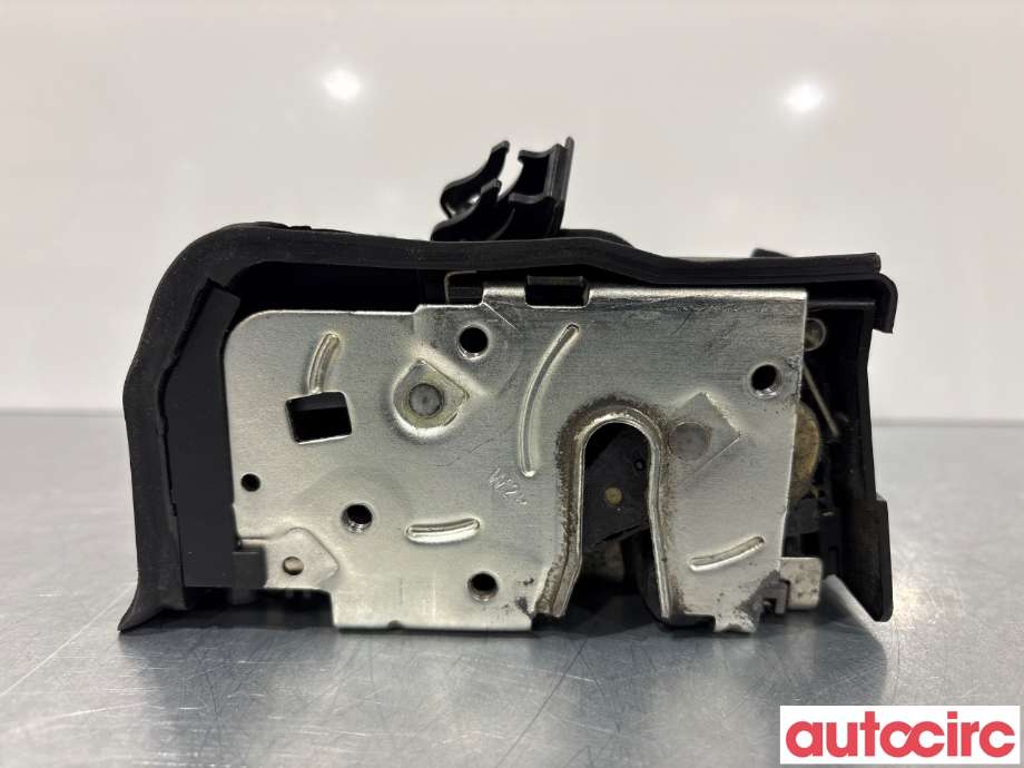 Låsekasse høyre foran til BMW X5 2000-2006 (E53) (E53) (BMW|51218402540|8402540)