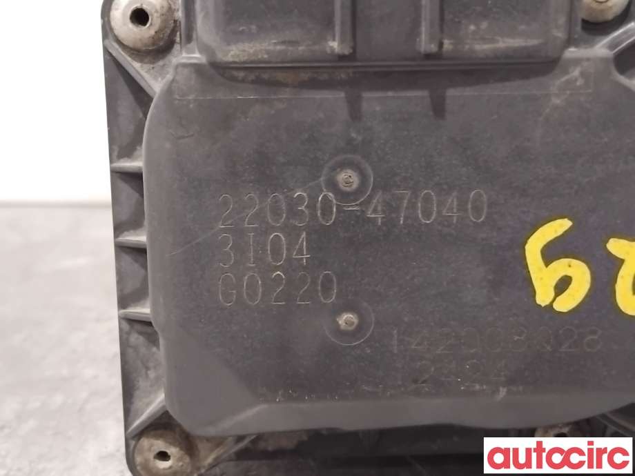 Spjeldhus til Toyota Yaris 2012-2014 (Type III, Fase 1)  (TOYOTA|2203047040||22030-47040)
