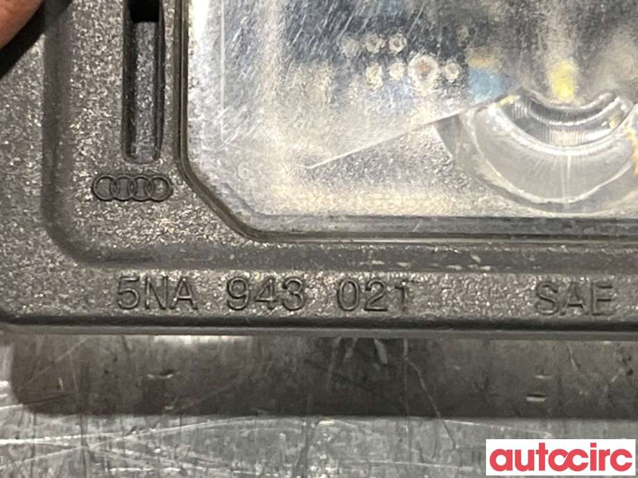 Skiltlys til VW Golf Sportsvan 2014-2018  (VOLKSWAGEN|5NA943021|)