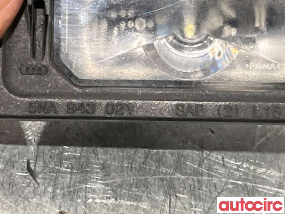 Skiltlys til VW Golf Sportsvan 2014-2018  (VOLKSWAGEN|5NA943021|)