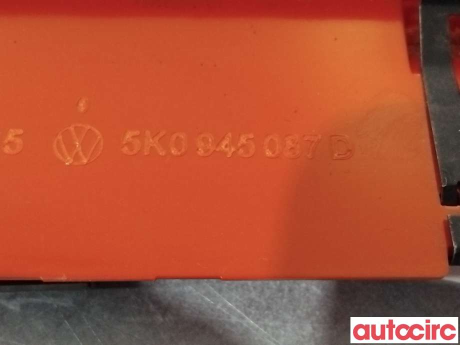 Baklykt bremselys bakrute til VW Golf VII 2012-2017 (Fase 1)  (VOLKSWAGEN|5K0945087D|5G0945087B)