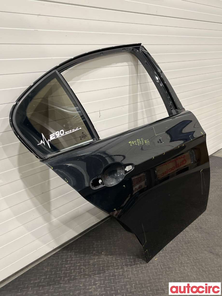 Dør høyre bak til BMW 3-Serie 2005-2011 (E90/E91/E92/E93) (E90/E91/E92/E93) (BMW|41007203648)