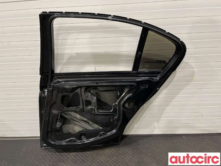 Dør høyre bak til BMW 3-Serie 2005-2011 (E90/E91/E92/E93) (E90/E91/E92/E93) (BMW|41007203648)