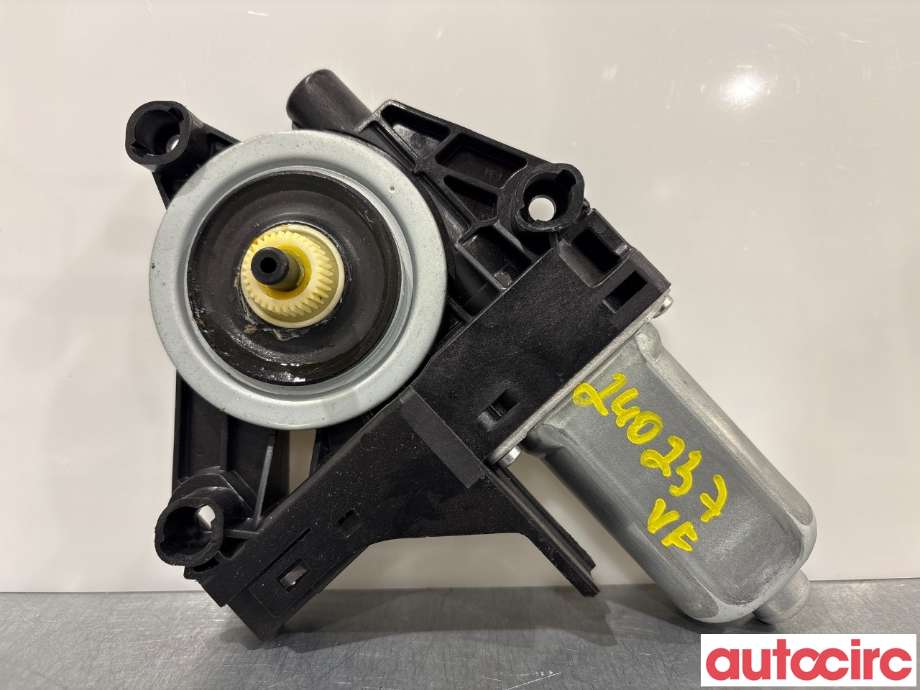 Ruteheis venstre foran til Volvo V40 2012-2019 (VOLVO|31253061|966268-103|)