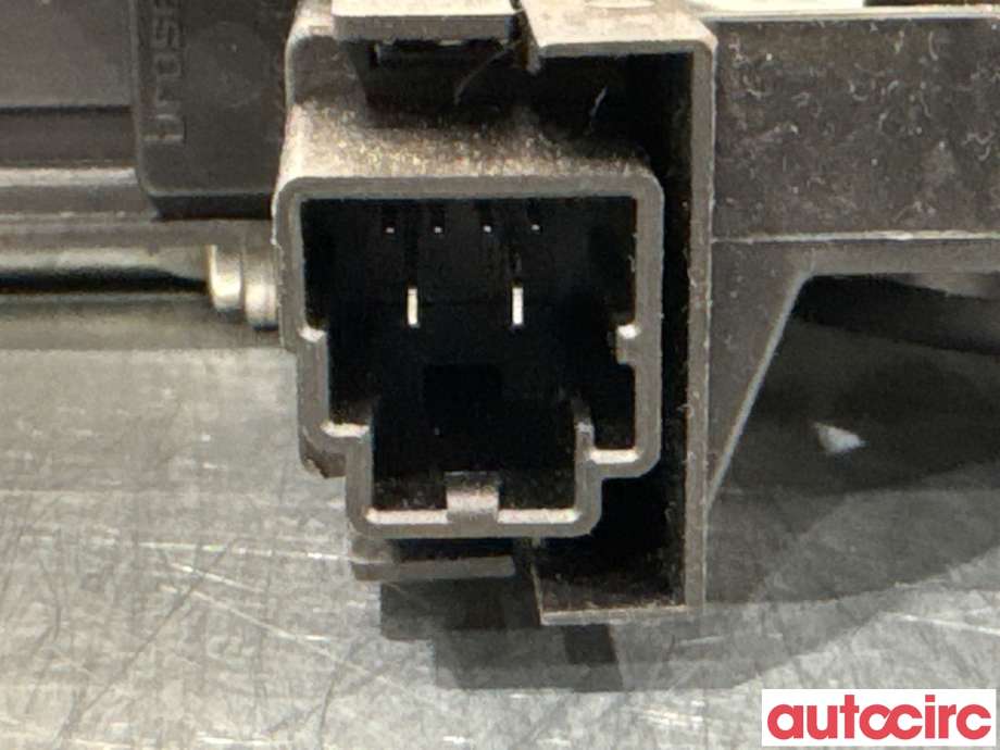 Ruteheis venstre foran til Volvo XC70 2008-2013 (Type II, Fase 1)  (VOLVO|30699645|970713-101|)
