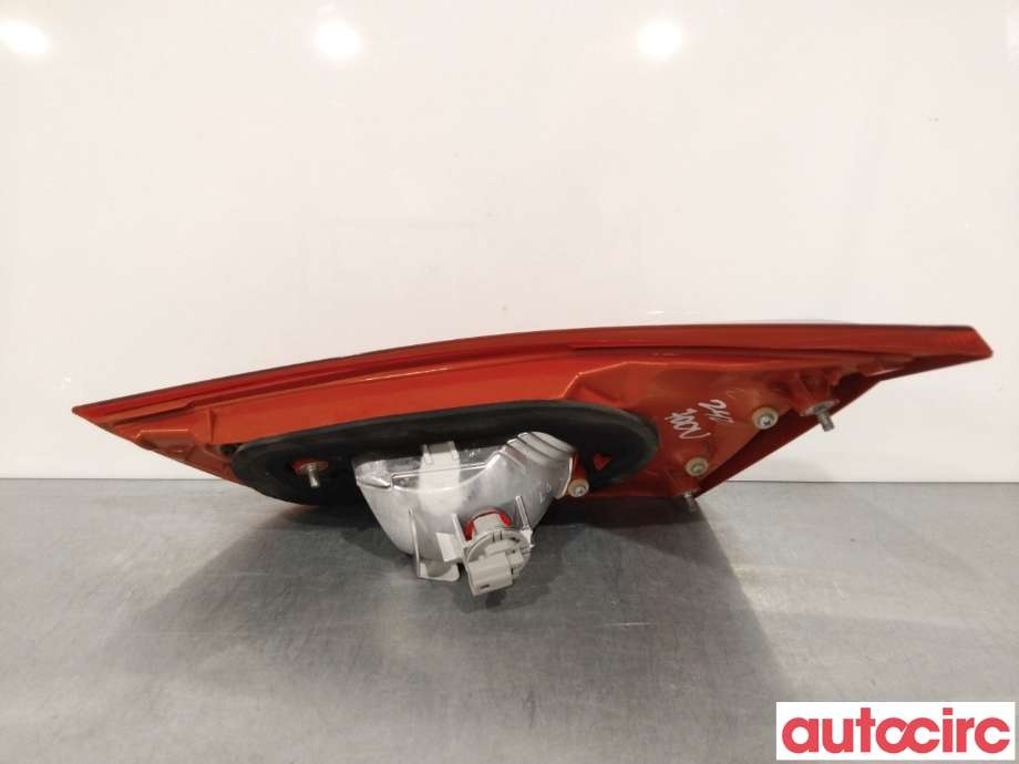 Baklykt venstre indre til Toyota Auris 2013-2015 (Type II, Fase 1)  (TOYOTA|8159102450)