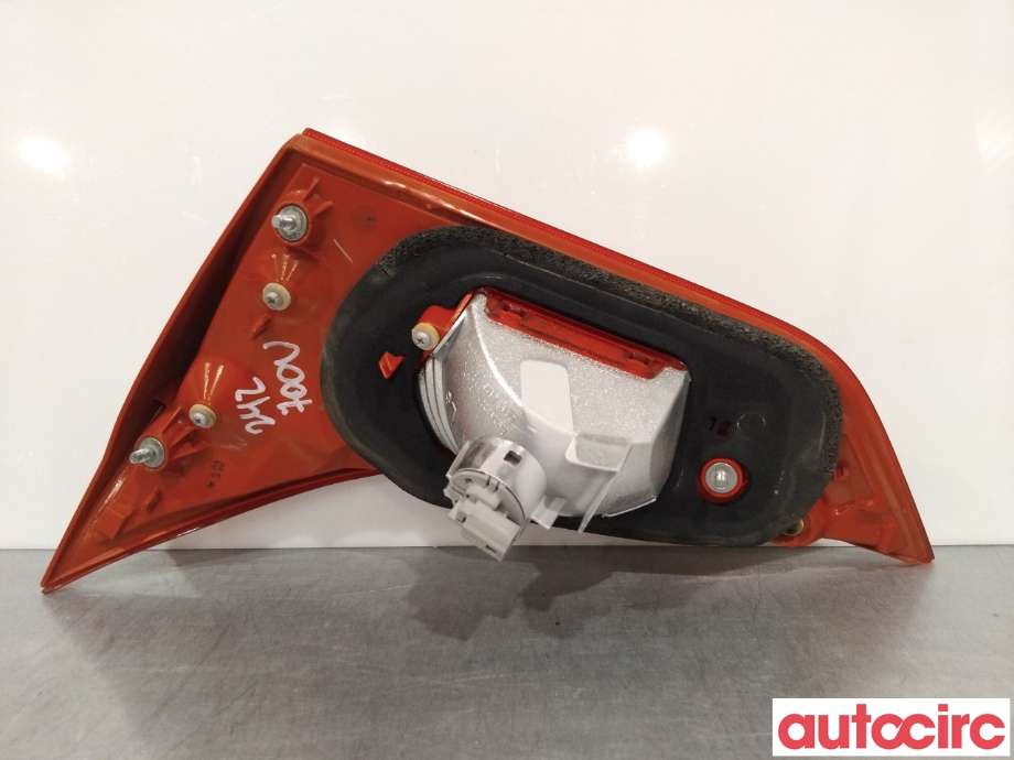 Baklykt venstre indre til Toyota Auris 2013-2015 (Type II, Fase 1)  (TOYOTA|8159102450)