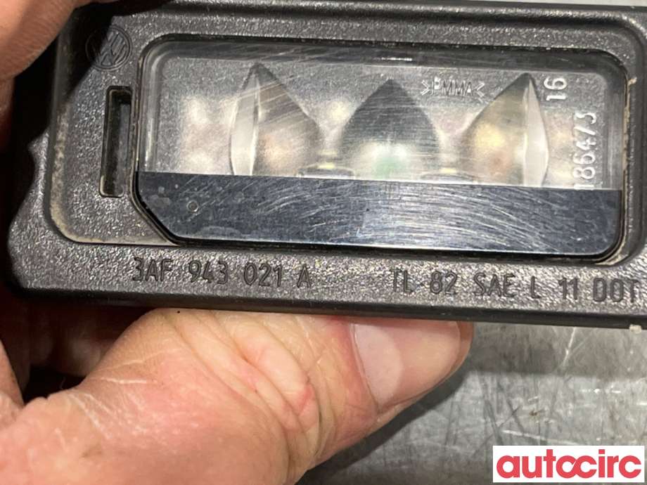 Skiltlys til VW Passat 2015-2019 (Fase 1) (B8) (B8) (VOLKSWAGEN|3AF943021A|)