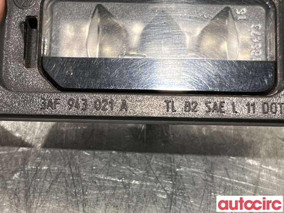 Skiltlys til VW Passat 2015-2019 (Fase 1) (B8) (B8) (VOLKSWAGEN|3AF943021A|)