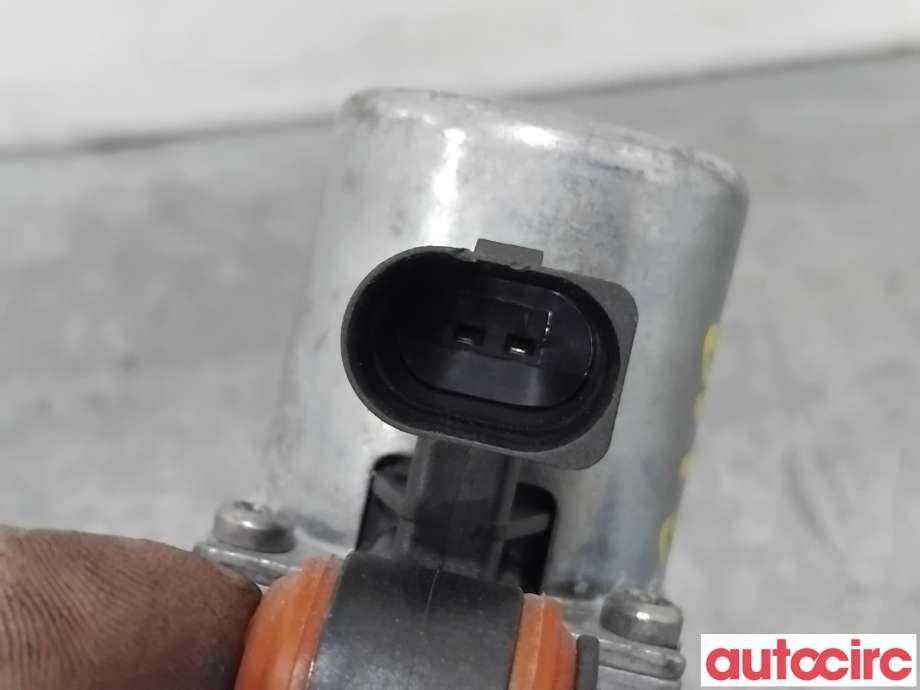 Diverse deler til Audi A4 2007-2014 (Type IV) (B8) (B8) (AUDI|8E0820036|)