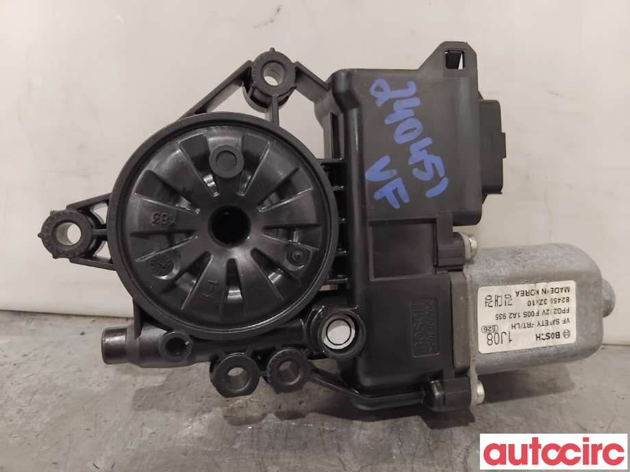 Ruteheis venstre foran til Hyundai i40 2012-2017  (HYUNDAI|824503Z010|F00S1A2935|82450-3Z010)