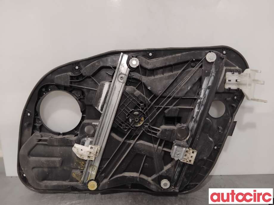 Ruteheis til Hyundai i40 2012-2017  (HYUNDAI|824713Z000||81310-3Z000)