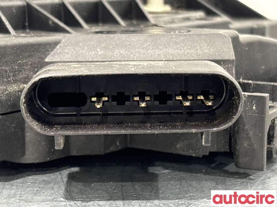 Låsekasse høyre foran til Ford Mondeo 2014-2019 (Type V, Fase 1)  (FORD|2066073|BM5A-A21812-BG)