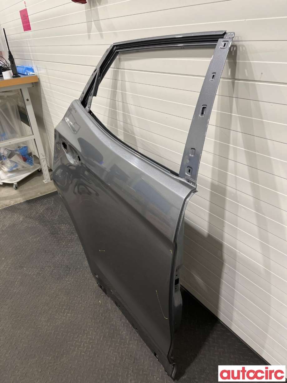 Dør høyre bak til Hyundai Santa Fe 2012-2020 (Type III) (HYUNDAI|770042W010)