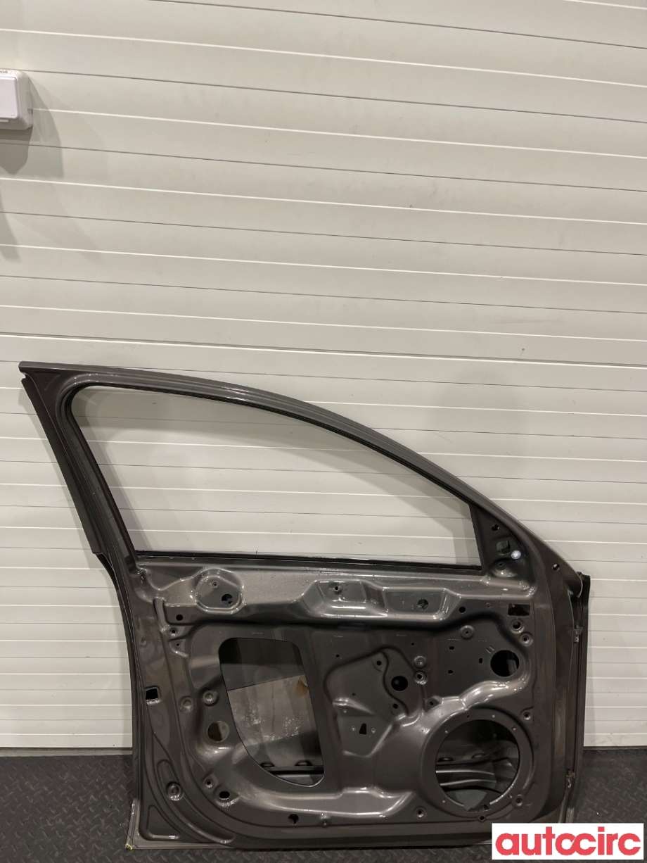 Dør venstre foran til Audi A4 2007-2014 (Type IV) (B8) (B8) (AUDI|8K0831051J)