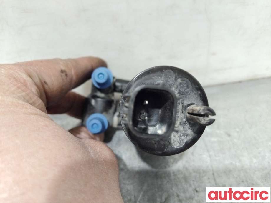 Spylerpumpe foran til Ford Fiesta 2008-2012 (Type VI, Fase 1)  (FORD|2022321||8A61-17K624-AA)