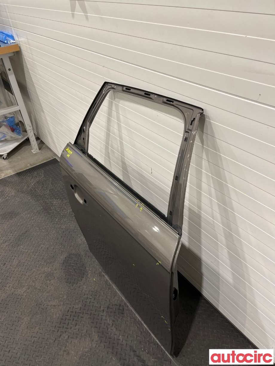 Dør høyre bak til Audi A4 2007-2014 (Type IV) (B8) (B8) (AUDI|8K9833052D)