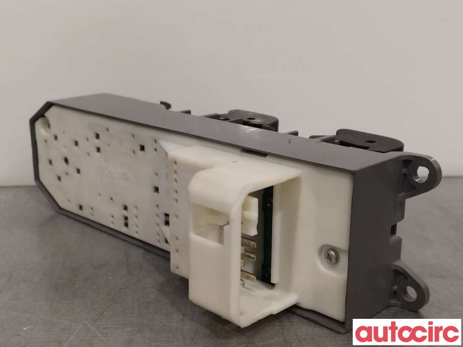 Bryter ruteheis til Toyota RAV4 2006-2009 (Type III, Fase 1)  (TOYOTA|8482012520|)