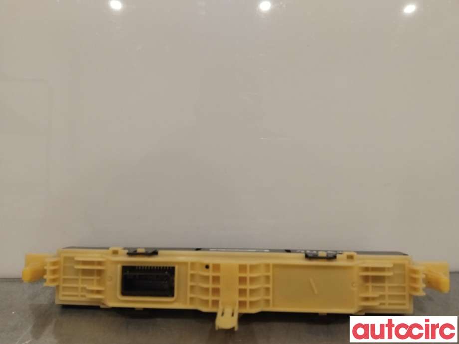 Bryter diverse til Toyota RAV4 2016-2019 (Type IV, Fase 2)  (TOYOTA|8395042220)