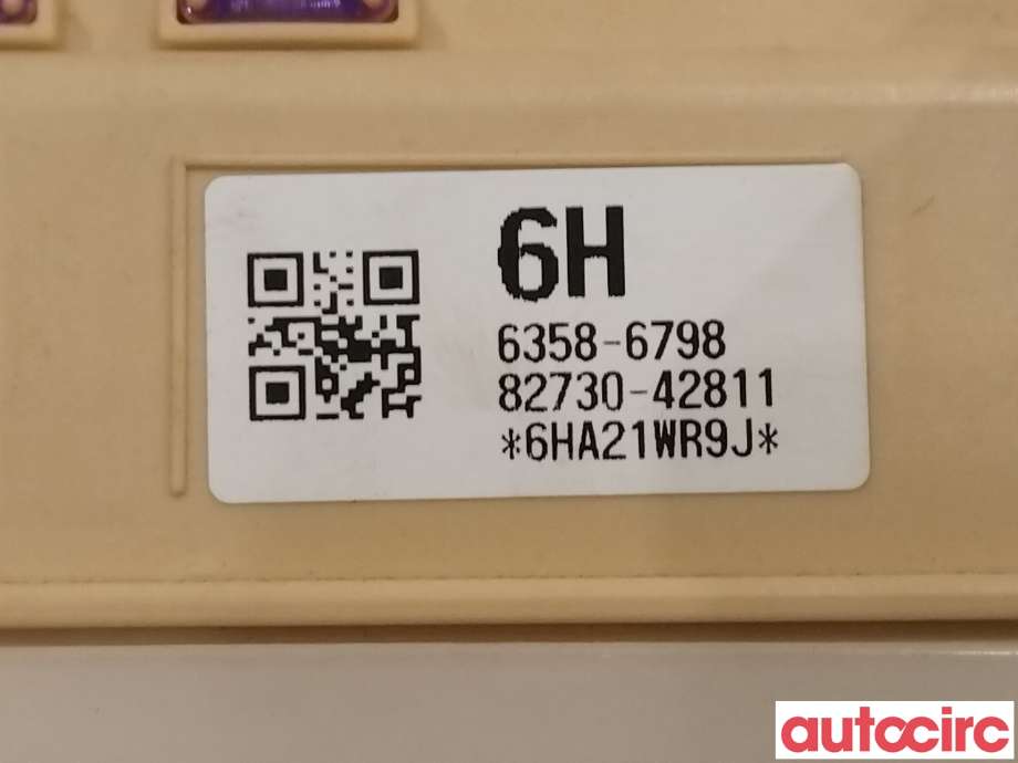 Sikringsboks til Toyota RAV4 2016-2019 (Type IV, Fase 2)  (TOYOTA|8273042811)