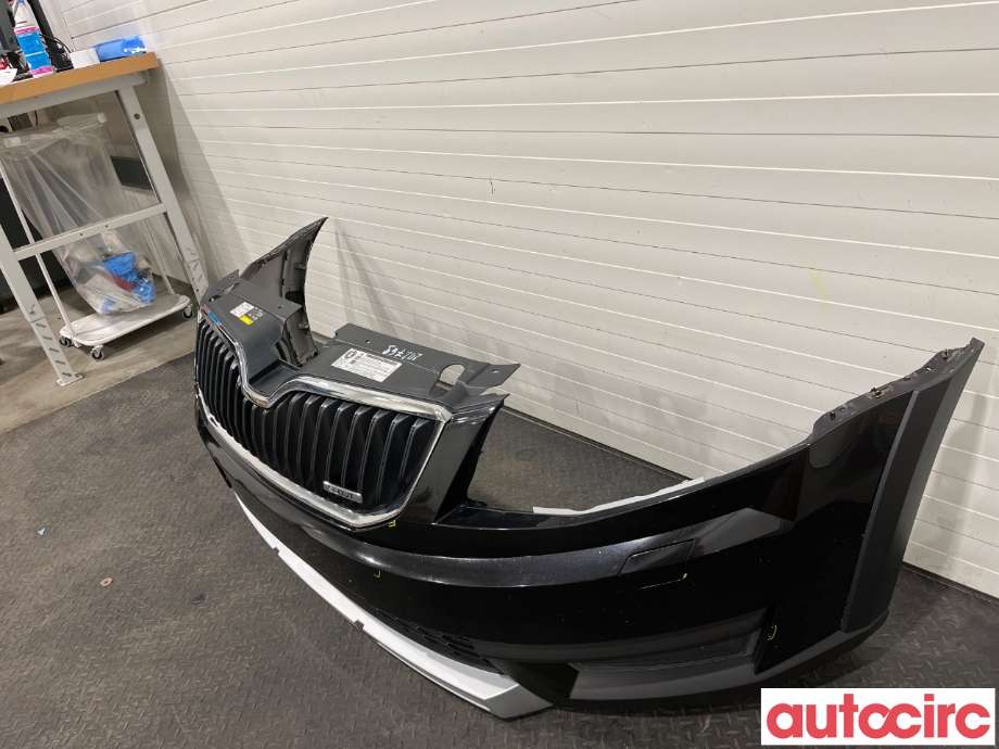 Støtfanger foran til Škoda Octavia 2013-2016 (Type III, Fase 1)  (SKODA|5E0807217K)