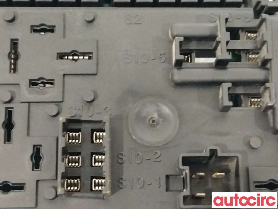 Sikringsboks til Mercedes Vito 2014-->> (W447) (W447) (MERCEDES|A4475404326|A4479060400)