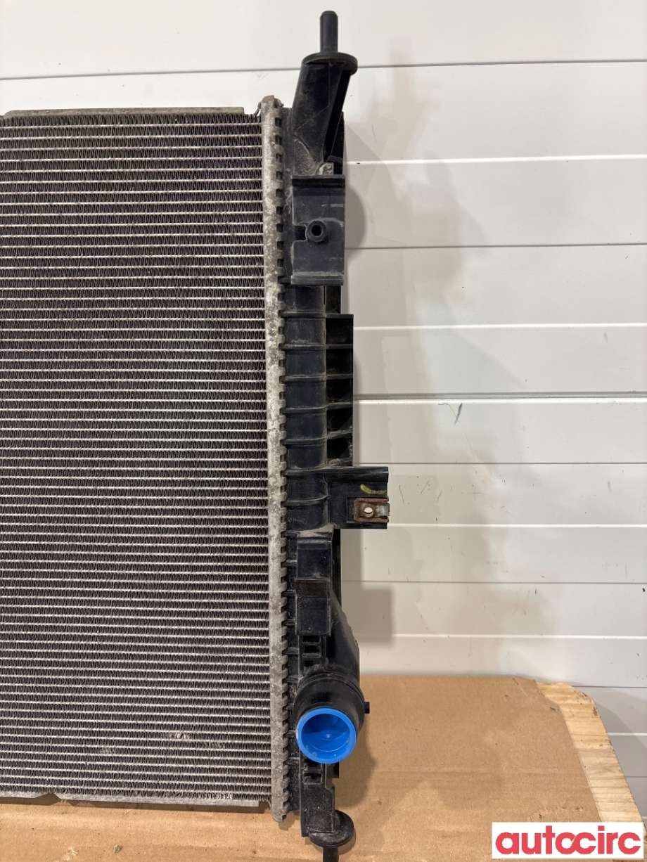 Radiator (automat gir) til Peugeot 3008 2016-->> (Type II)  (PEUGEOT|9675747980|)