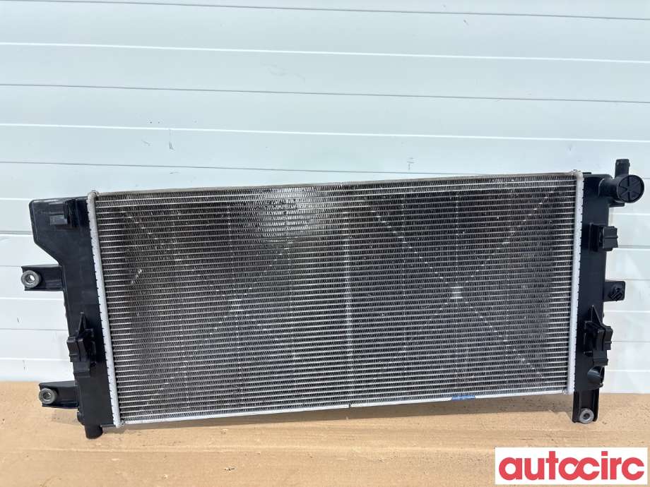 Radiator (automat gir) til Nissan Leaf 2018-->> (Type II) (NISSAN|214105SH0A|)