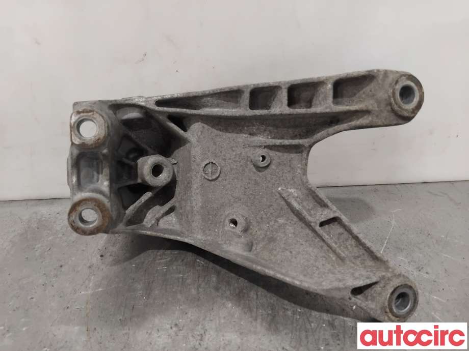 Motorfeste til Audi A4 2007-2014 (Type IV) (B8) (B8) (AUDI|4G0199308AA|)