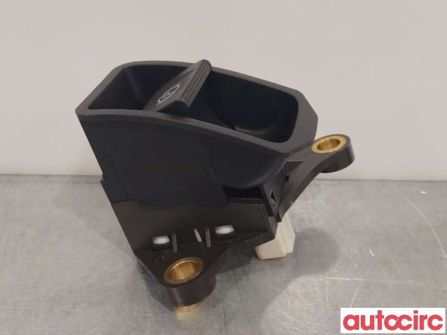 Bryter elektrisk håndbrekk/parkbrems til Toyota Avensis 2009-2015 (Type III, Fase 1)  (TOYOTA|8439005010|)