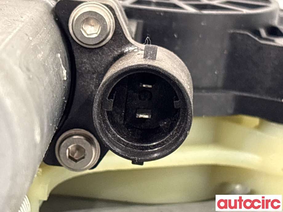 Ruteheis høyre foran til Mercedes Citan 2012-2021 (W415) (W415) (MERCEDES|A4157200746|A4157200246|)