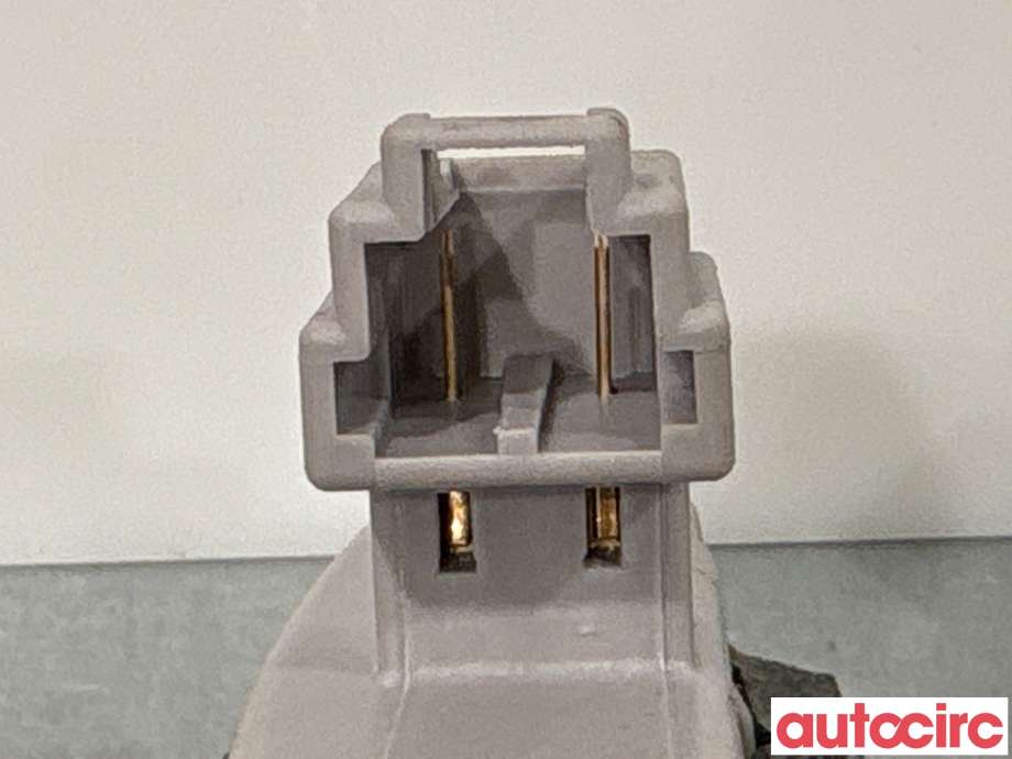 Skiltlys til Mitsubishi Outlander 2012-2015 (Type III, Fase 1)  (MITSUBISHI|8341A009|)