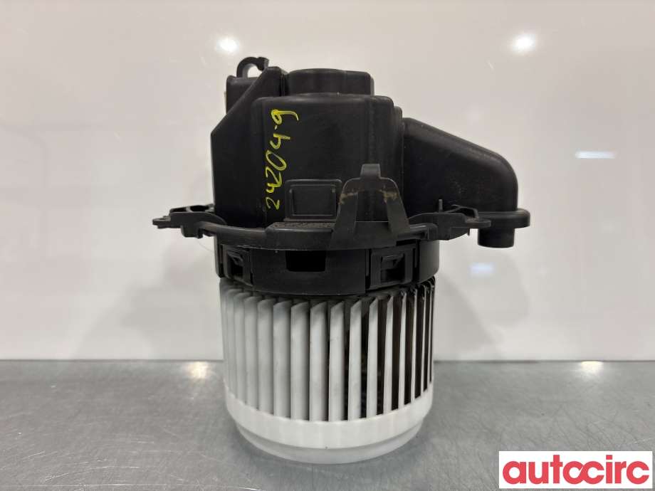 Kjølevifte til Renault Captur 2013-2020 (Type I)  (RENAULT|272101005R|)