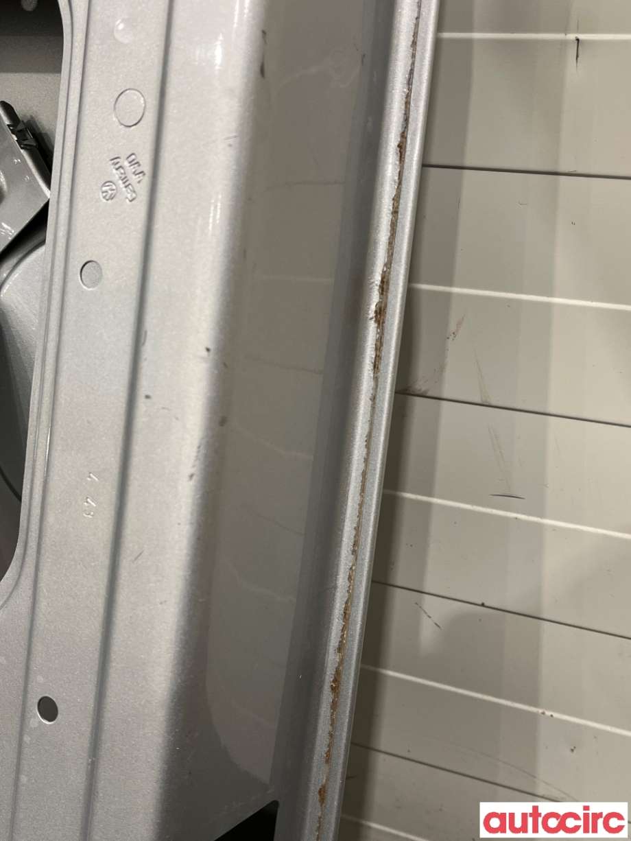 Dør høyre bak varebil til VW Caddy 2004-2010 (Type III, Fase 1)  (VOLKSWAGEN|2K0827092G)