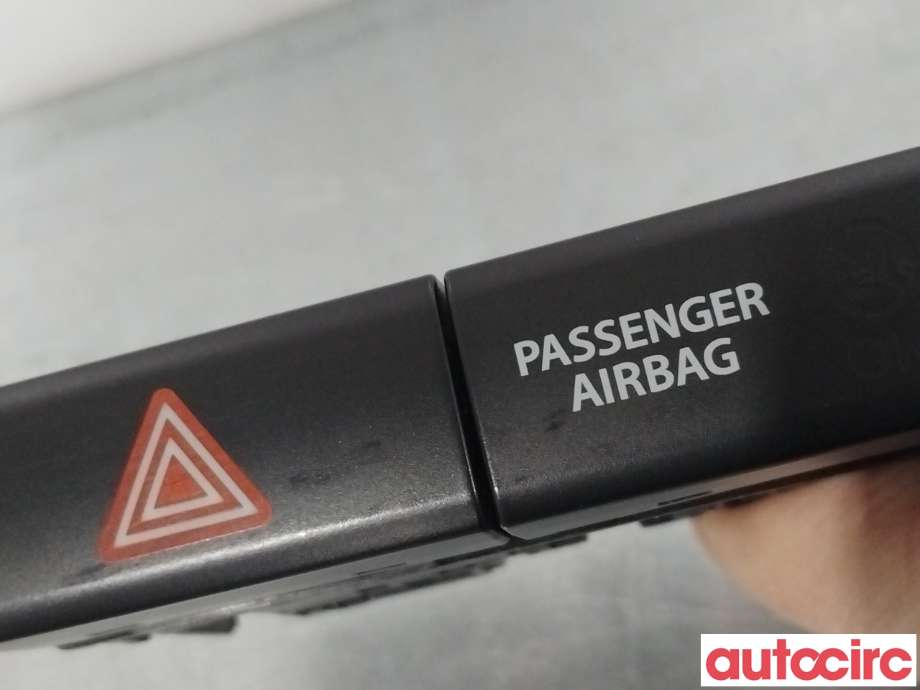Bryter nødblink til Suzuki Vitara 2015-->> (Type IV)  (SUZUKI|37430-54P10-5PK|)