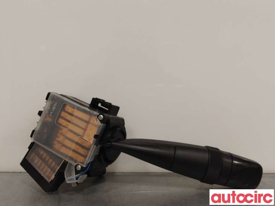 Bryter blink til Suzuki Vitara 2015-->> (Type IV) (SUZUKI|37210-61M50-000|)