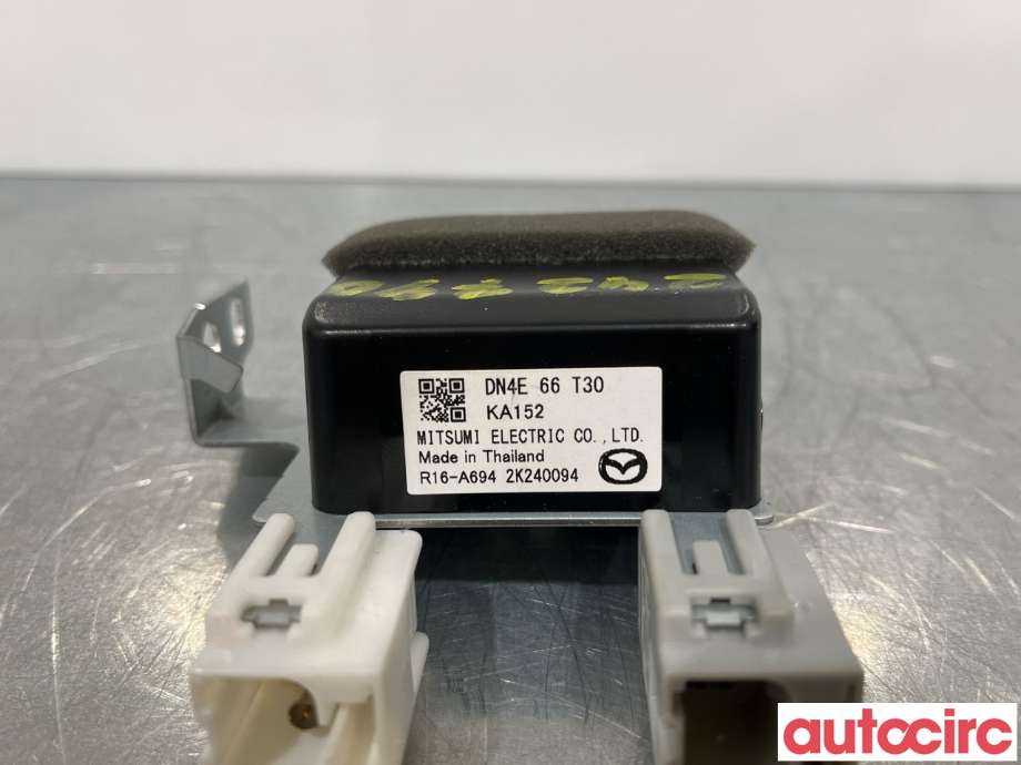 Antenne forsterker til Mazda MX-30 2020-->>  (MAZDA|DN4E-66-T30)