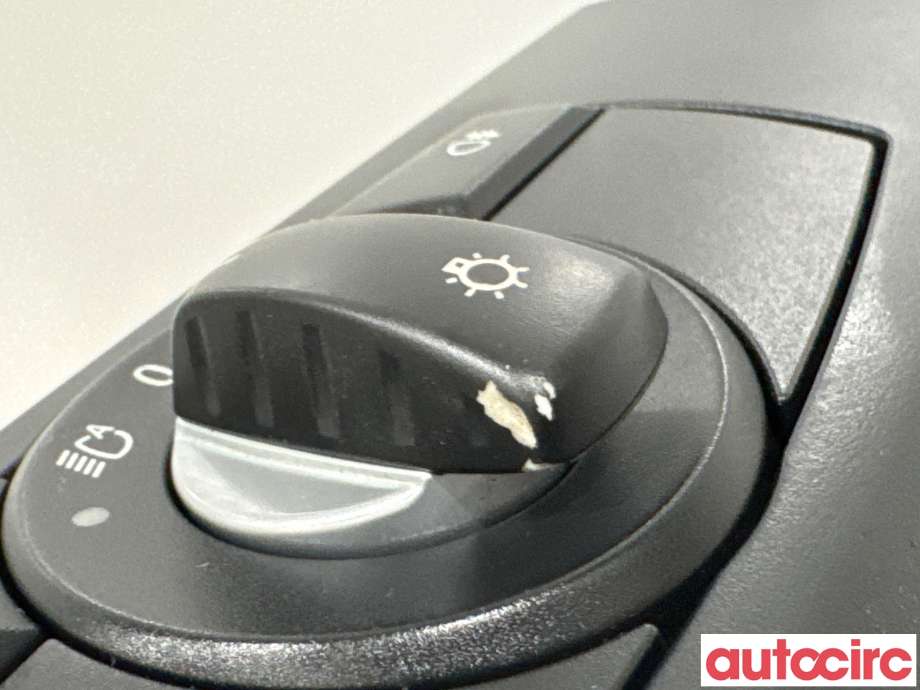 Bryter lys til BMW X5 2007-2013 (E70) (E70) (BMW|61319134726|33610201|9134726)