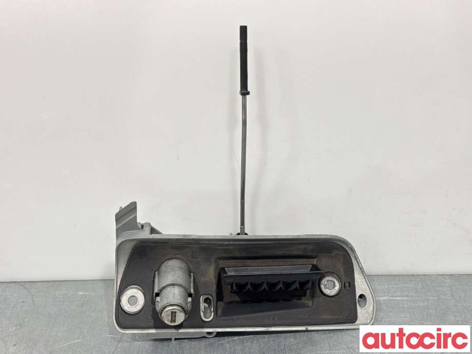 Bakluke/bakdør håndtak til VW Caddy, 2004-2010 (Type III, Fase 1)  (VOLKSWAGEN|2K0827565J)