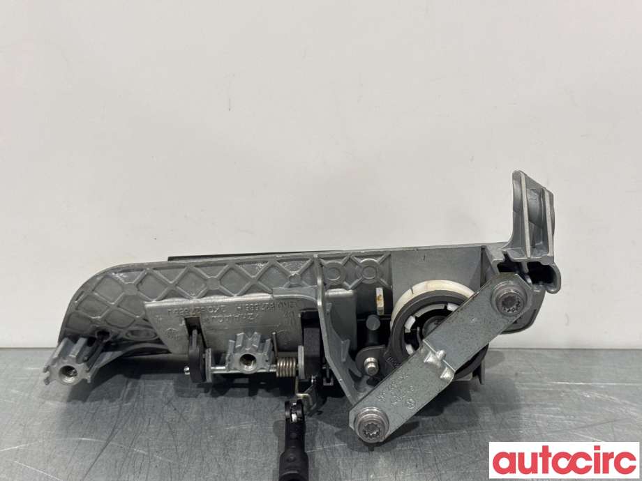 Bakluke/bakdør håndtak til VW Caddy 2004-2010 (Type III, Fase 1)  (VOLKSWAGEN|2K0827565J||2K0827565M)