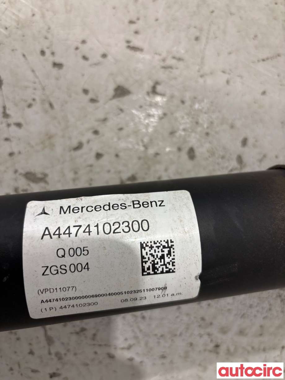 Mellomaksel til Mercedes Vito 2014-->> (W447) (W447) (MERCEDES|A4474102300)