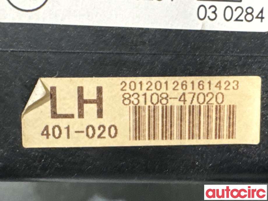 Instrumentpanel til Toyota Prius +7 2012-2020 (Type III) (stasjonsvogn) (stasjonsvogn) (TOYOTA|8316847020|401-020|83108-47020)