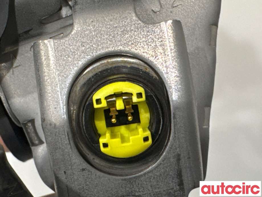 Airbag kne til Toyota Prius +7 2012-2020 (Type III) (stasjonsvogn) (stasjonsvogn) (TOYOTA|7390047020C0|)
