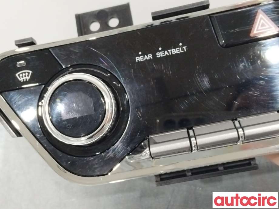 Varmeapparat betjening til SsangYong Korando 2019-->> (Type IV)  (SSANGYONG|6872037000||68720-37000LAX)