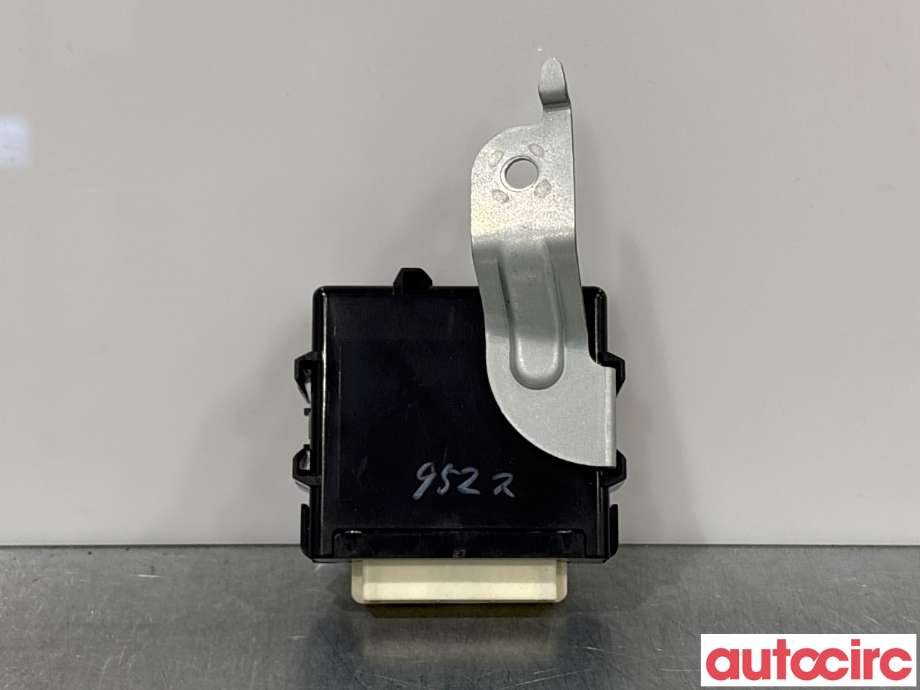 Styreenhet xenon/ballast til Toyota Prius +7 2012-2020 (Type III) (stasjonsvogn) (stasjonsvogn) (TOYOTA|8996047140|8996047120)