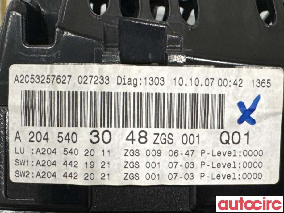 Instrumentpanel til Mercedes C-Klasse 2007-2011 (Fase 1) (W204) (W204) (MERCEDES|A2049004300|A2C53257627|A2049003005)