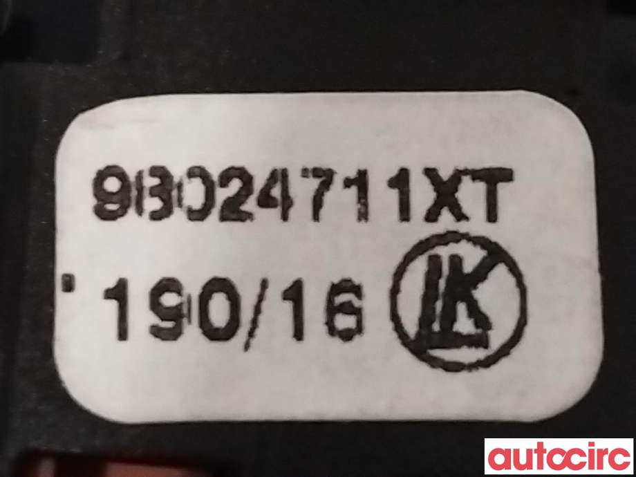 Bryter Antispinn til Peugeot Partner 2015-2019 (Type II, Fase 2)  (PEUGEOT|98024711XT|)