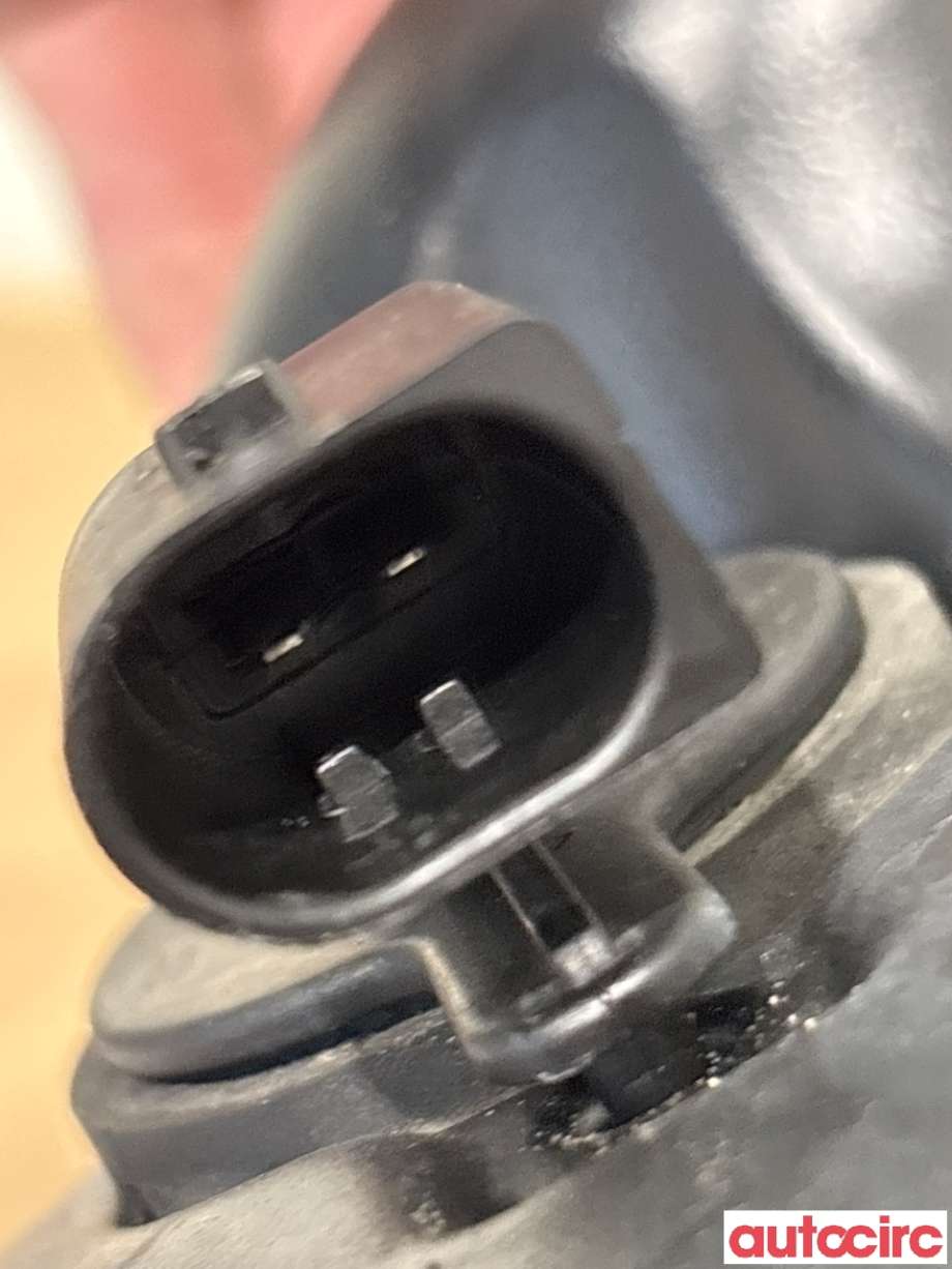 Spylertank til Mercedes E-Klasse 2013-2016 (Fase 2) (W212) (W212) (MERCEDES|A2048691420|)